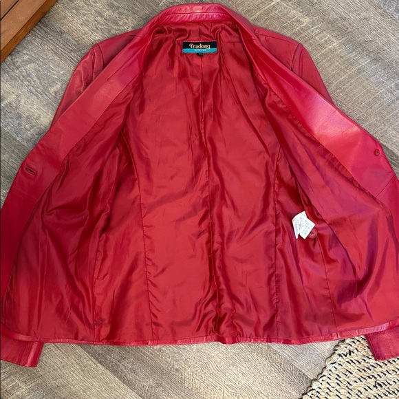 Vintage Red Leather Coat - Picture 4 of 7